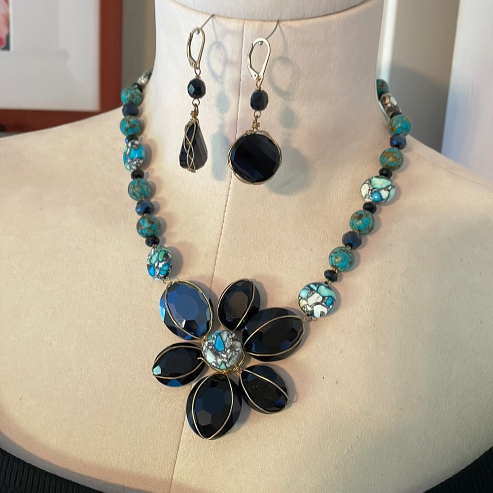 Turquoise and Black Onyx necklace and earrings set